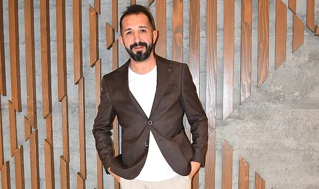 Bir dönem yapmış olduğu hit şarkılarla adından söz ettiren Ersan