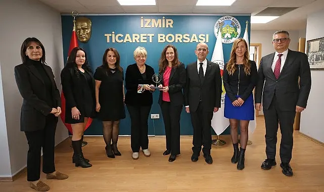 Hastane yetkilileri ile birlikte İTB Yönetim Kurulu Başkanı Işınsu Kestelli’nin