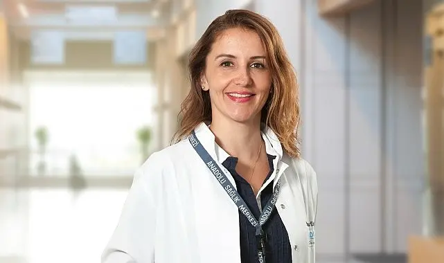 Makyaj, çoğu insanın günlük rutininde vazgeçilmez bir yer tutuyor. Göz