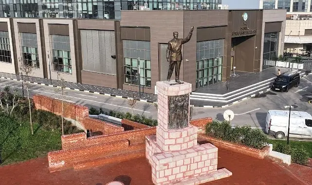 Manisa’da, 1961 yılında yapılan ve yıllar içinde farklı alanlara taşınan