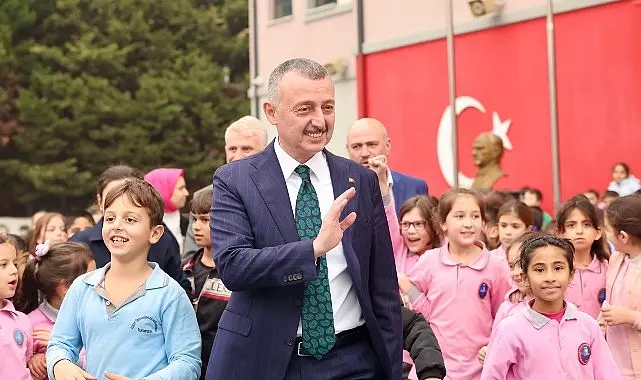Kocaeli Büyükşehir Belediye Başkanı Doç.Dr.Tahir Büyükakın,2024-2025Eğitim Öğretim yılının ilk dönemini
