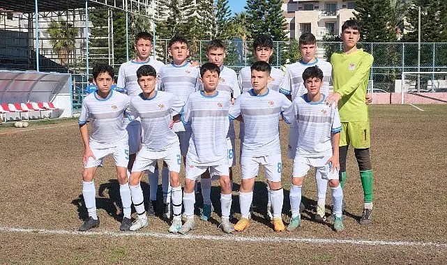 Kemer Belediye Merkez Spor U15, kendi evinde ağırladığı Antalya Gençlerbirliği