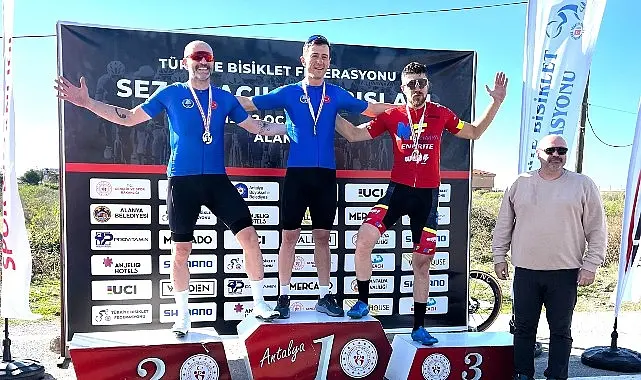 Antalya’nın Alanya ilçesinde gerçekleştirilen Türkiye Bisiklet Kupası yarışlarına katılan Mudanya