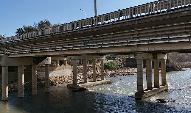 Antalya Büyükşehir Belediyesi, Expo bölgesinde bulunan Aksu Çayı Köprüsü’nde başlatmış