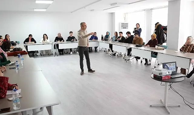 Antalya Büyükşehir Belediyesi, şehrin geleceği olan gençlerin daha donanımlı ve