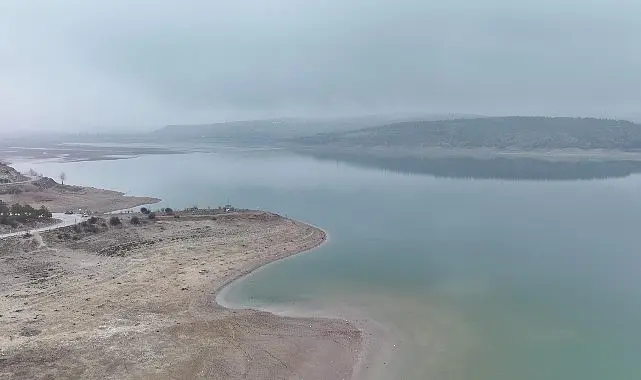 Altınapa Barajı’ndaki su seviyesinin yüzde 11’e gerilediğine dikkati çeken Başkan