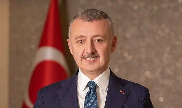 Kocaeli Büyükşehir Belediye Başkanı Doç.Dr.Tahir Büyükakın, tüm hemşehrilerinin Berat Kandili’ni