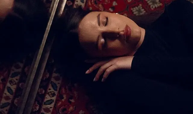 Türk müzik sahnesinin yükselen ismi Duru And, yeni şarkısı “Esamen”