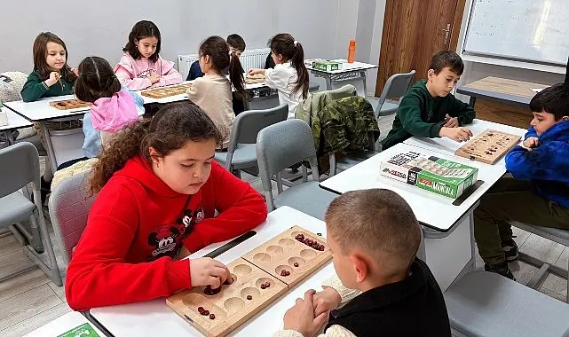 Edremit Belediyesi Atatürk Gençlik Merkezi’nde çocuklara yönelik eğitim ve gelişim