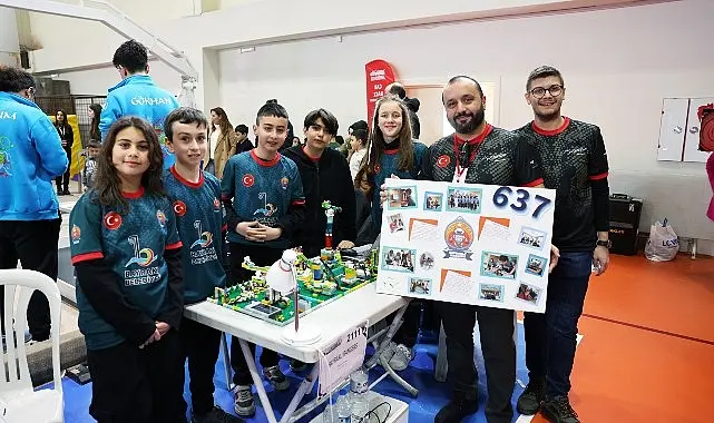 Bayraklı Belediyesinin robotik kodlama kursiyerlerinden oluşan ‘Bayraklı Rangers’ takımı, 255