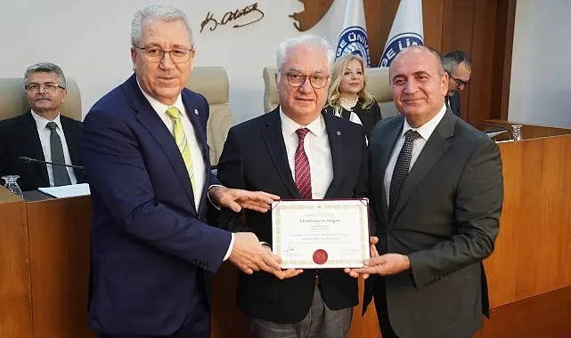 Ege Üniversitesi, eğitim öğretim programlarını ulusal ve uluslararası standartlara göre