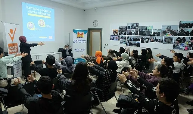 Zeytinburnu Gençlik Merkezi (ZEYGEM) tarafından gerçekleştirilen “İletişim Çağında Hayat Dersleri”