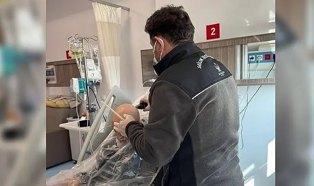 Kahramankazan Belediyesi, tedavi sürecindeki hastalara kişisel bakımlarını desteklemek amacıyla hastanede