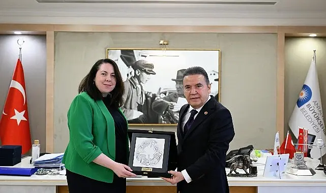 İrlanda’nın Ankara Büyükelçisi Clare Brosnan, Büyükelçilik Konsolosu Karen Vincent ve