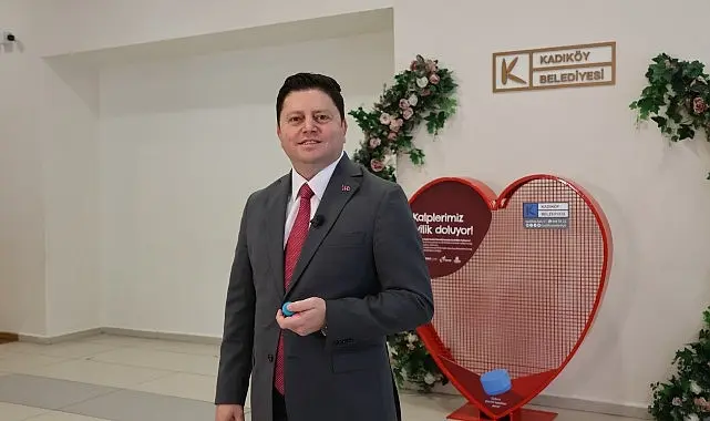 Kadıköy Belediyesi, ihtiyaç sahiplerine akülü tekerlekli sandalye desteği için “Kalplerimiz