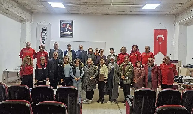 Karabağlar Belediyesi’nin öncülüğünde yürütülen Mahalle Afet Gönüllülük Sistemi, ilçedeki mahallelerde