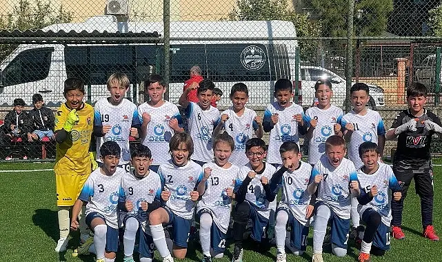 Kemer Belediye Merkez Spor U11 Takımı, kendi liginde oynadığı ikinci