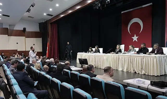 Şubat ayı ikinci olağan oturumu için bir araya gelen Konak