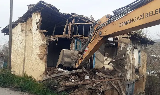 Osmangazi Belediyesi, emniyet ve sağlık açısından risk oluşturan metruk binaların