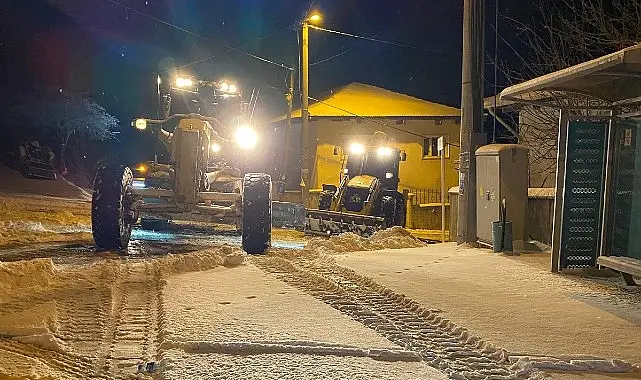 Nilüfer Belediyesi, bölgede etkili olan kar yağışının günlük hayatı olumsuz