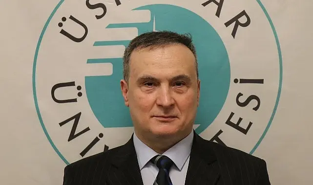 Siri uygulamasının kendiliğinden açılarak ses kaydı yaptığı, bu bilgilerin toplandığı,
