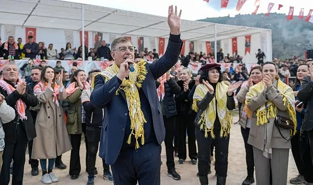 İzmir Büyükşehir Belediye Başkanı Dr. Cemil Tugay, Kınık Belediyesi tarafından