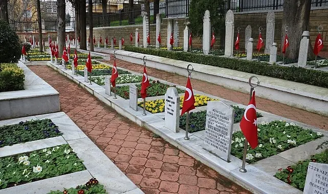 Kocaeli Büyükşehir Belediyesi, vatan topraklarını savunurken şehit düşen kahramanların ebedi