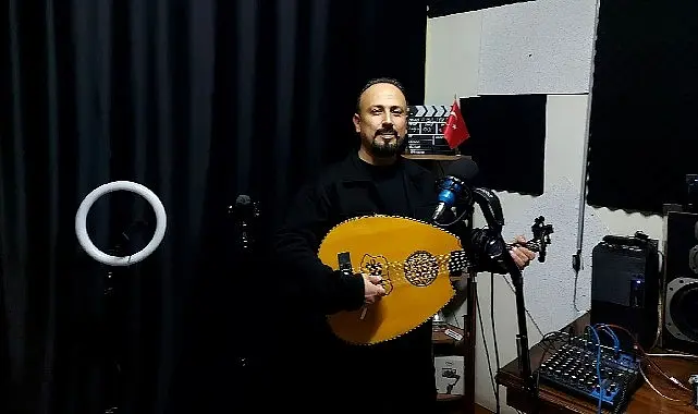 Bir süre önce piyasaya çıkardığı ‘Sevdiğim İçin’ isimli şarkısıyla büyük