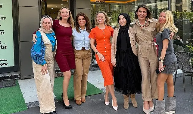 Ünlü oyuncu ve sunucu Meral Kaplan, cemiyet hayatının önde gelen