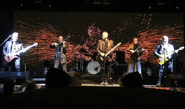 Bayındır 26. Uluslararası Çiçek Festivali’nin 2. gününde şehir stadyumunda düzenlenen