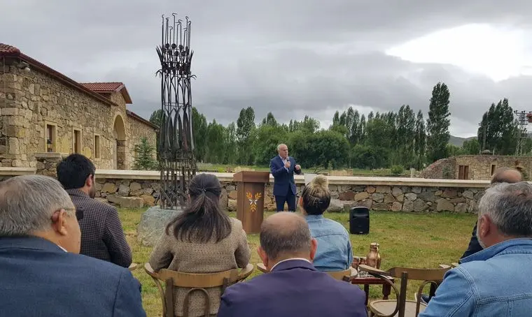 Anadolu'nun "Topraktan Kopuş" Hikayesi, Kenan Yavuz Etnografya Müzesi'nde kalıcı sergilenecek 2 Anadolunun Topraktan Kopus Hikayesi Kenan Yavuz Etnografya Muzesinde kalici sergilenecek 1 – Bayburt Portalı